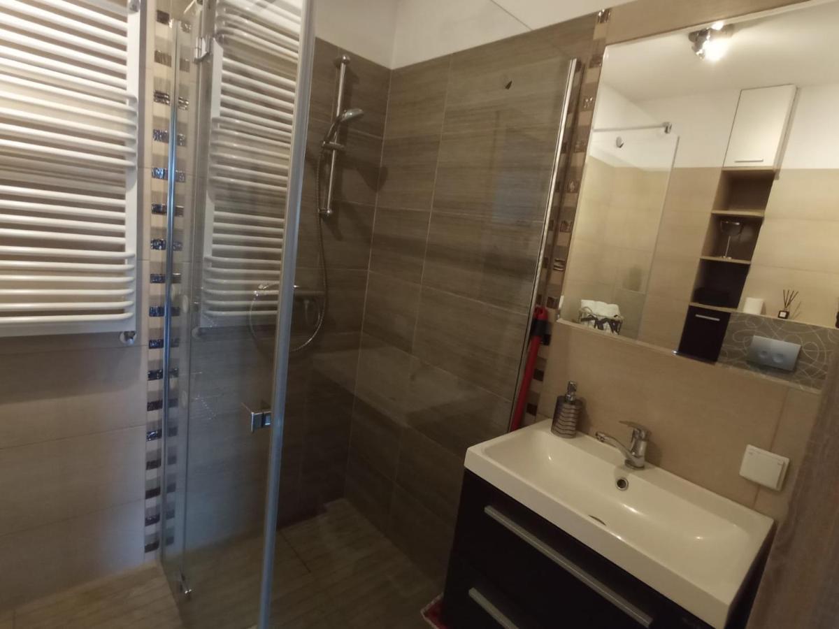 Apartament Moris 帕克 外观 照片